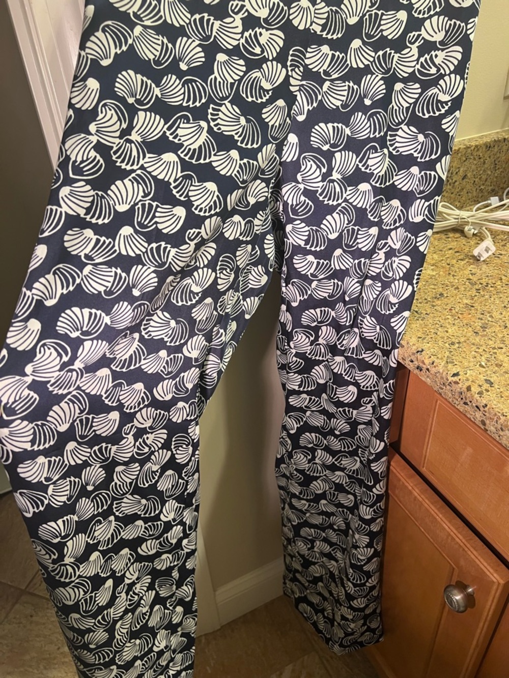 Zara Navy Blue and White Wide Leg Pants with Shells Design Waist 28” Sz M